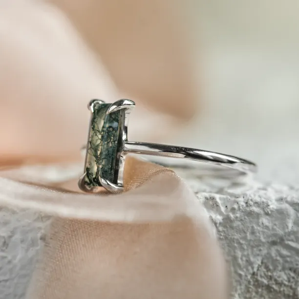 Elegant ring with baguette moss agate FAIRY Image