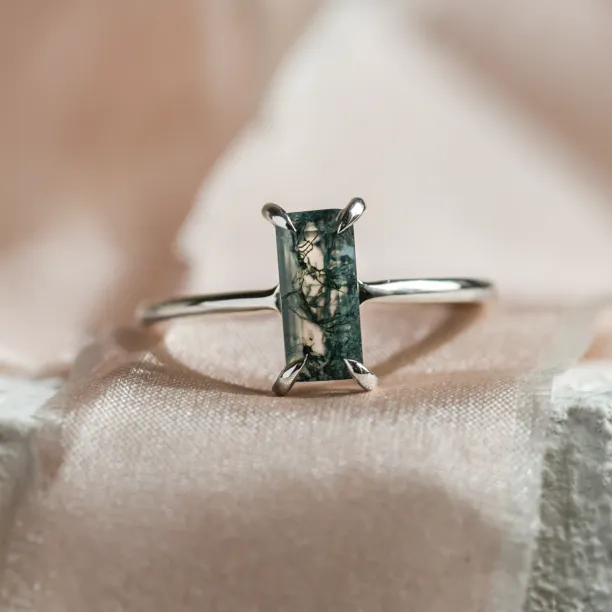 Elegant ring with baguette moss agate FAIRY Image