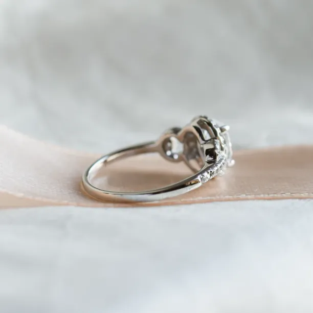 Luxury engagement ring with moissanites MERYL  Image