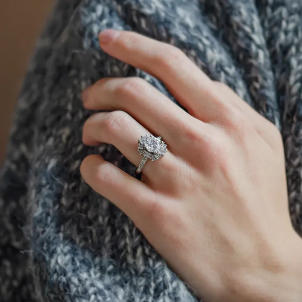 Luxury engagement ring with moissanites SHINY Image