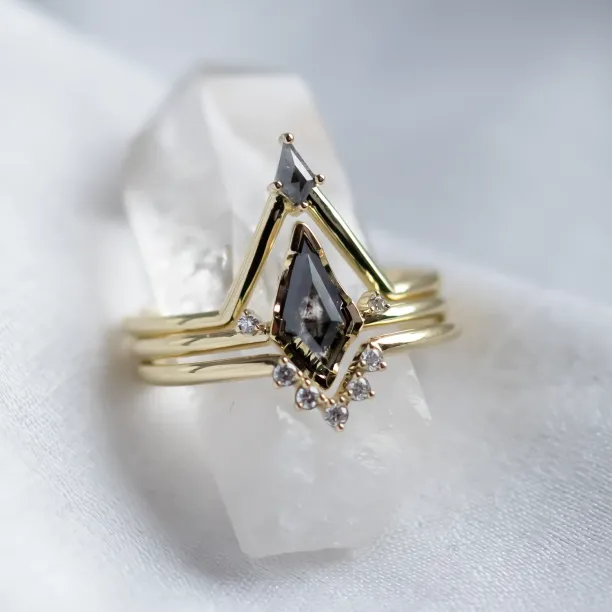 Set of three gold rings with classic and salt and pepper diamonds DIVINE Image