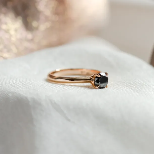 Engagement ring with black diamond FLORA Image
