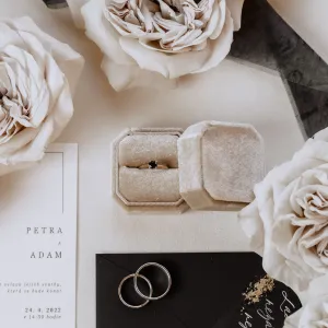Engagement ring with black diamond FLORA Thumbnail