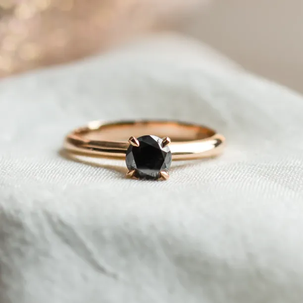 Engagement ring with black diamond FLORA Image
