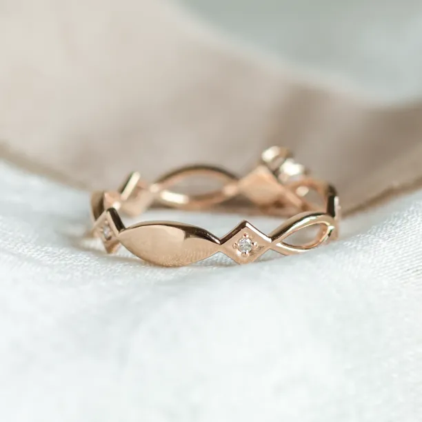 Entwined ring with lab-grown diamond QUEENO Image