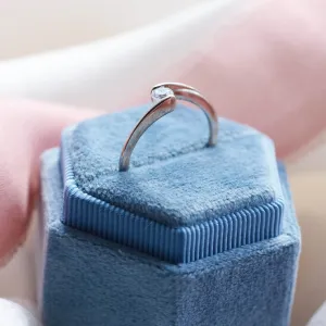 Elegant engagement ring with lab-grown diamond HELSO Thumbnail