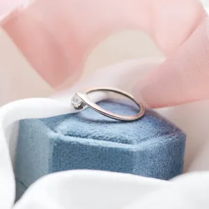 Elegant engagement ring with lab-grown diamond HELSO Thumbnail
