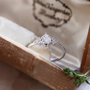 Romantic engagement ring with lab-grown diamonds POMPI Thumbnail