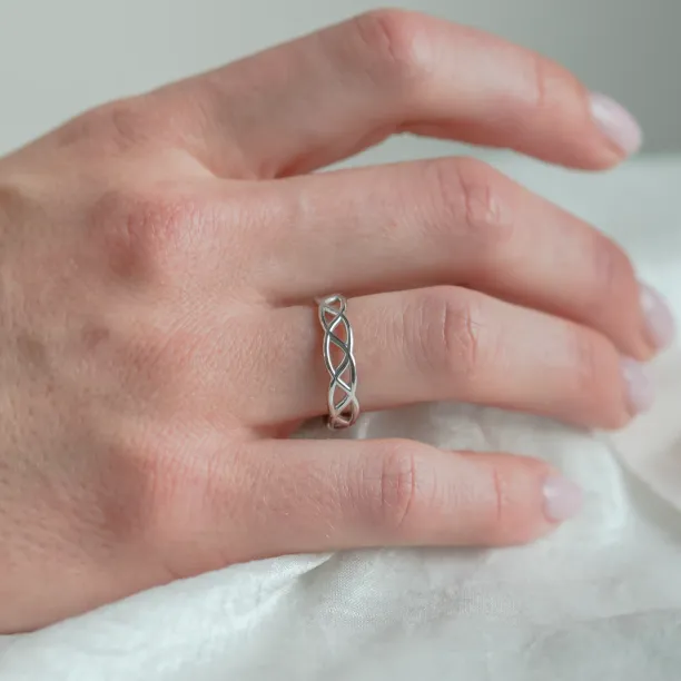 Crossed golden wedding rings JAS Image