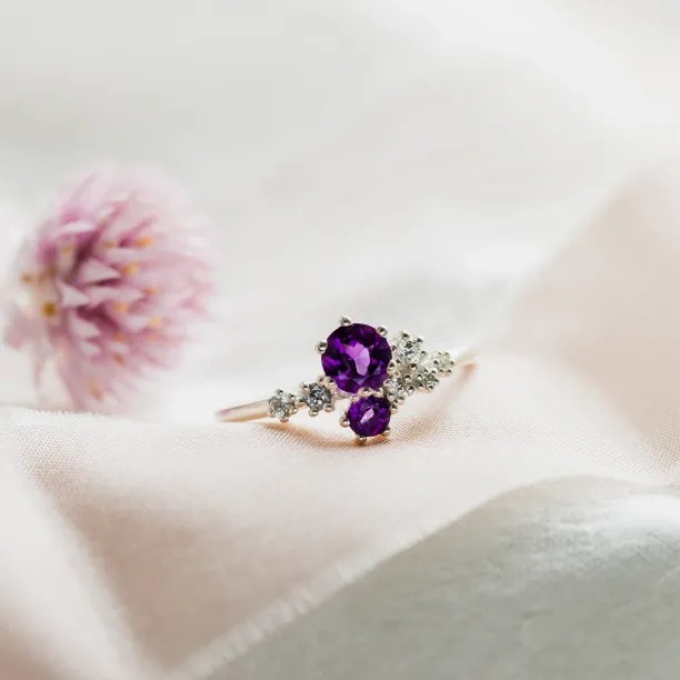 Gold cluster ring with amethyst and diamonds BERRY Image