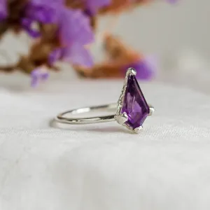 Unusual ring with amethyst BORA