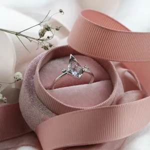 Minimalist ring with rutil quartz and diamonds KIRA Thumbnail