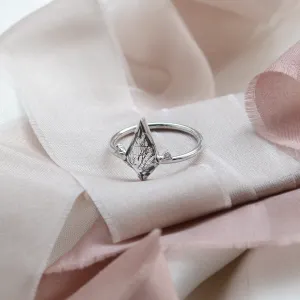 Minimalist ring with rutil quartz and diamonds KIRA Thumbnail