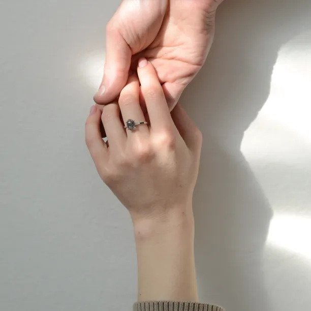 Minimalist ring with oval rutil quartz and diamonds ROXANE Image