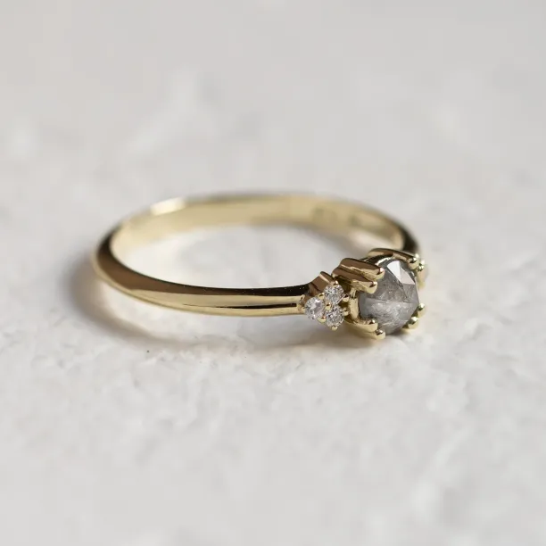Gold ring with salt and pepper diamond MONNY Image