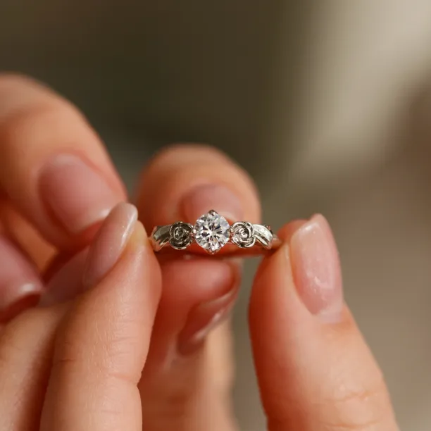 PENI gold moissanite engagement ring Image