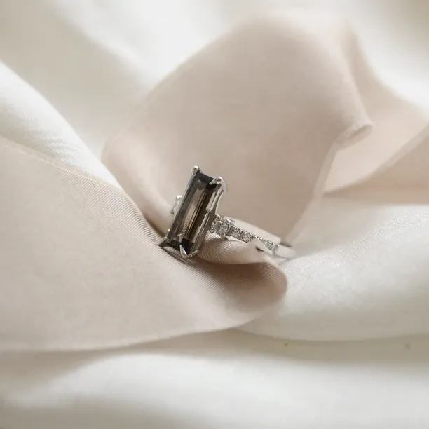 Smoky quartz in gold diamond ring FUME Image