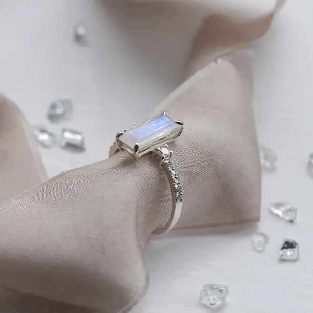 Gold baguette moonstone ring with side diamonds TIGE Image