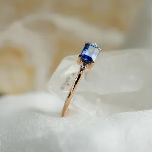 Modern ring with emerald sapphire and diamonds EUDE Thumbnail