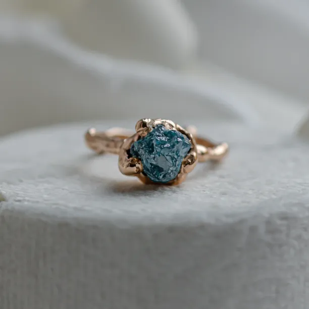 Unusual ring with blue raw diamond MARE Image