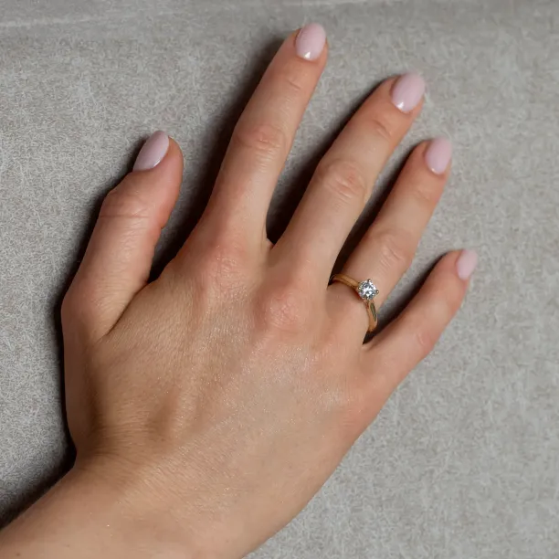 Luxury lab-grown diamond engagement ring LUCIENNE Image
