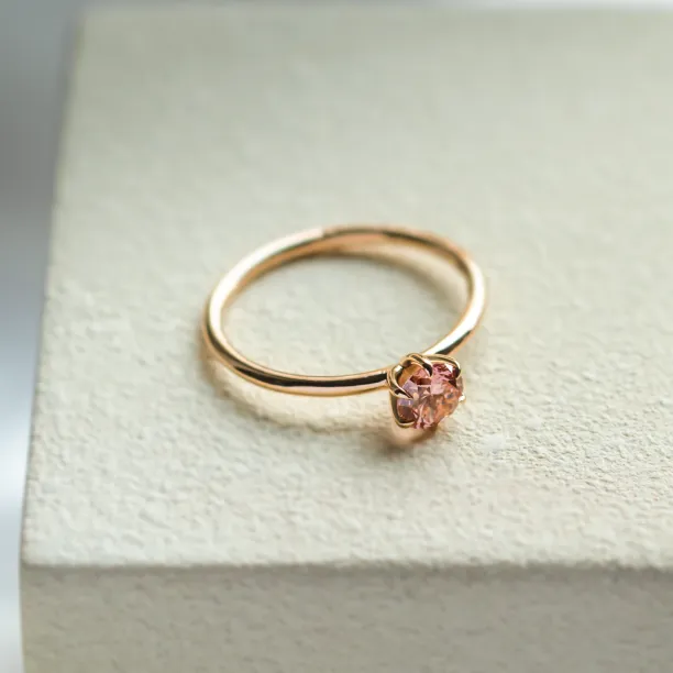 Minimalist engagement ring with pink lab grown diamond ROSE Image
