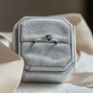 Engagement ring with topaz and diamonds MONELAND Thumbnail