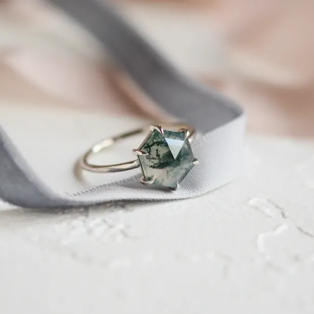 Gold ring with moss agate ELIONOR Image