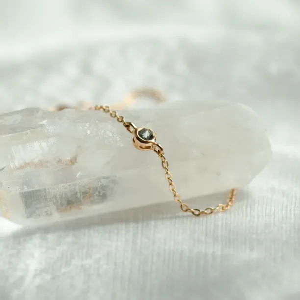 Minimalist bracelet with salt and pepper diamond TANYA Image