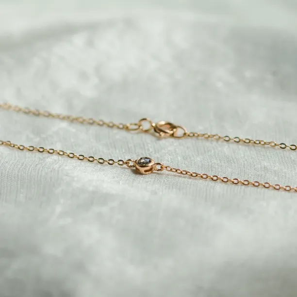 Minimalist bracelet with salt and pepper diamond TANYA Image