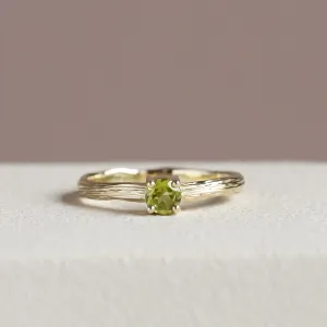 Gold ring in tree bark shape with peridot OLIVE Thumbnail