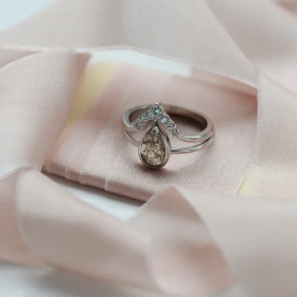 Gold engagement ring with salt and pepper diamond ARDALES Image