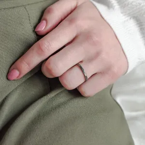 Black wedding bands in gold with hammered surface AZTEK Thumbnail