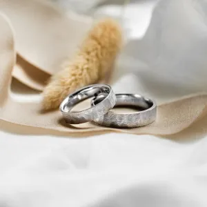 Gold hammered wedding rings BOMM Thumbnail