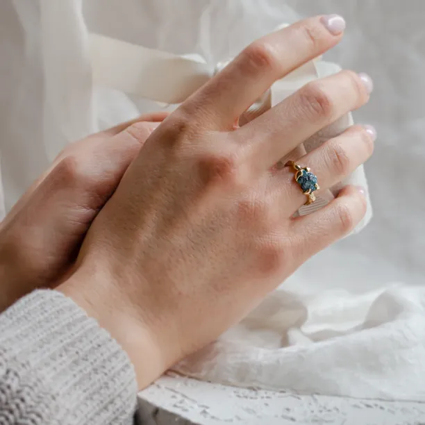 Gold ring with blue raw diamond CLOUD Image