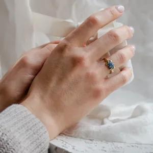 Gold ring with blue raw diamond CLOUD Thumbnail