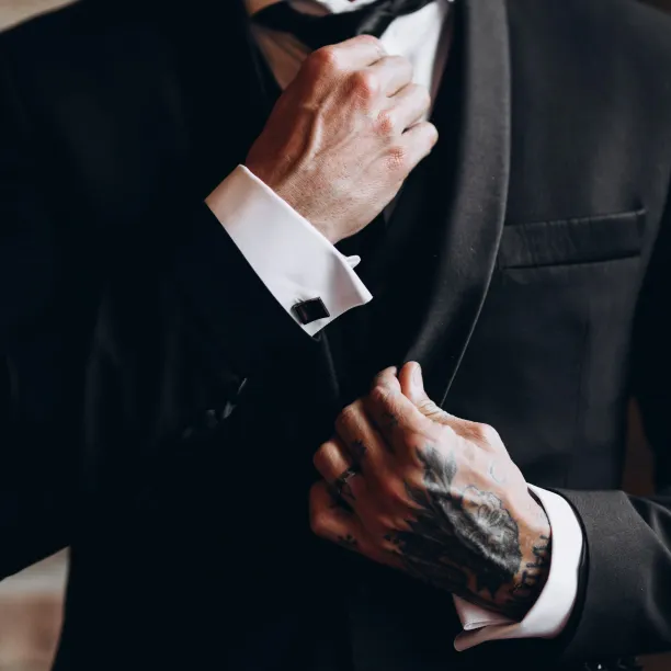 Hammered Wedding Rings made in gold PERU Image