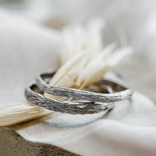 Gold twig wedding rings MIANA Image