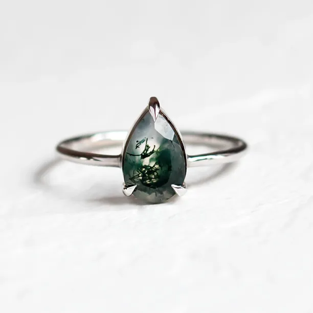 Minimalist engagement ring with moss agate FREYA Image