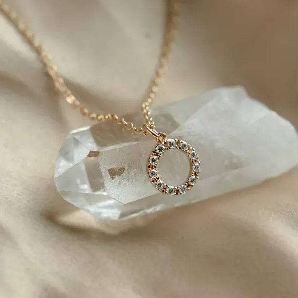 Circle lab-grown diamond necklace REESE Image