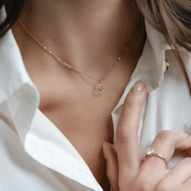 Circle lab-grown diamond necklace REESE Image