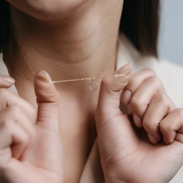 Circle lab-grown diamond necklace REESE Image