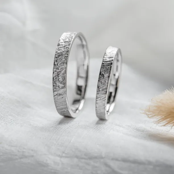 Atypical wedding rings with unusual surface TAMPERE Image