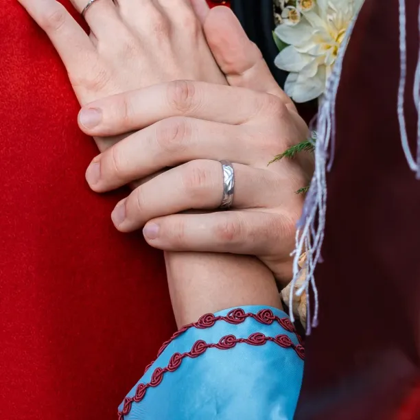 Original wedding rings with waves FIUME Image