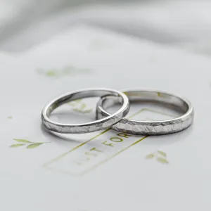 Gold hammered wedding rings BERGEN Thumbnail