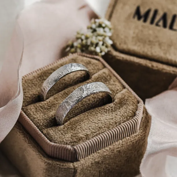 Unusual wedding bands with moon surface LUNE Image