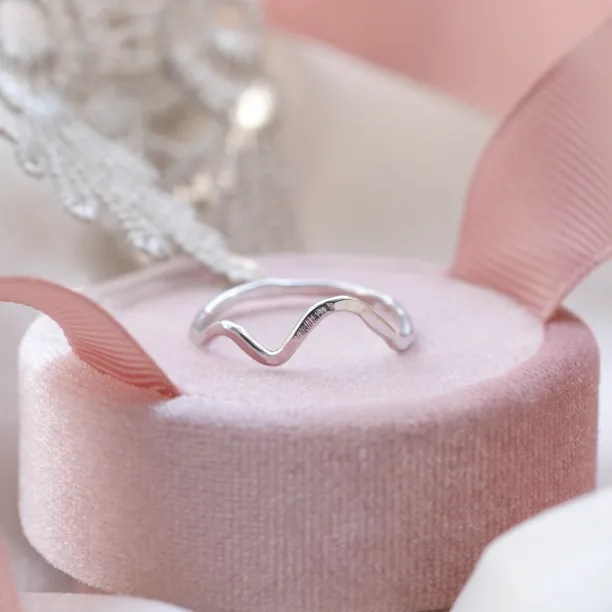 Gold mountain minimalist ring ALPINE Image