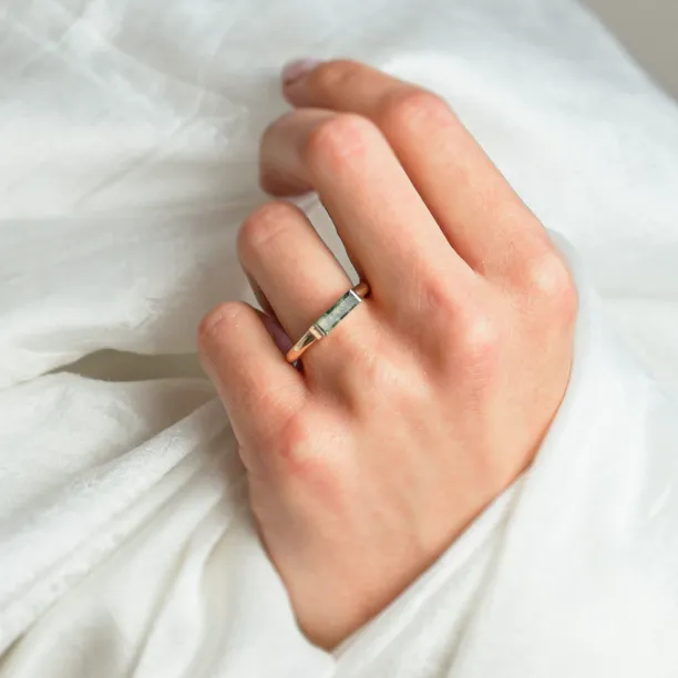 Gold ring with baguette moss agate CATHIA Image