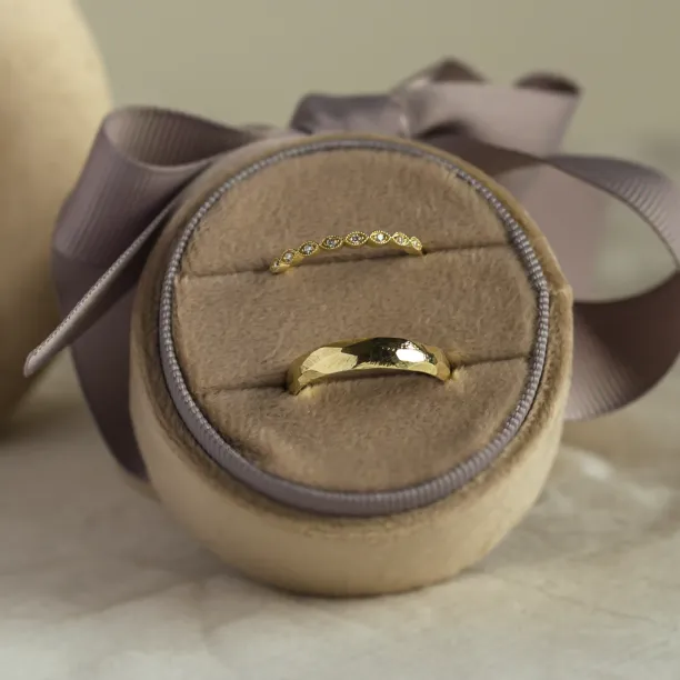 Unusual diamond wedding bands DARLING Image