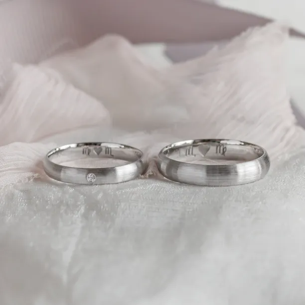 Matt white gold wedding rings with diamond D-SHAPE Image
